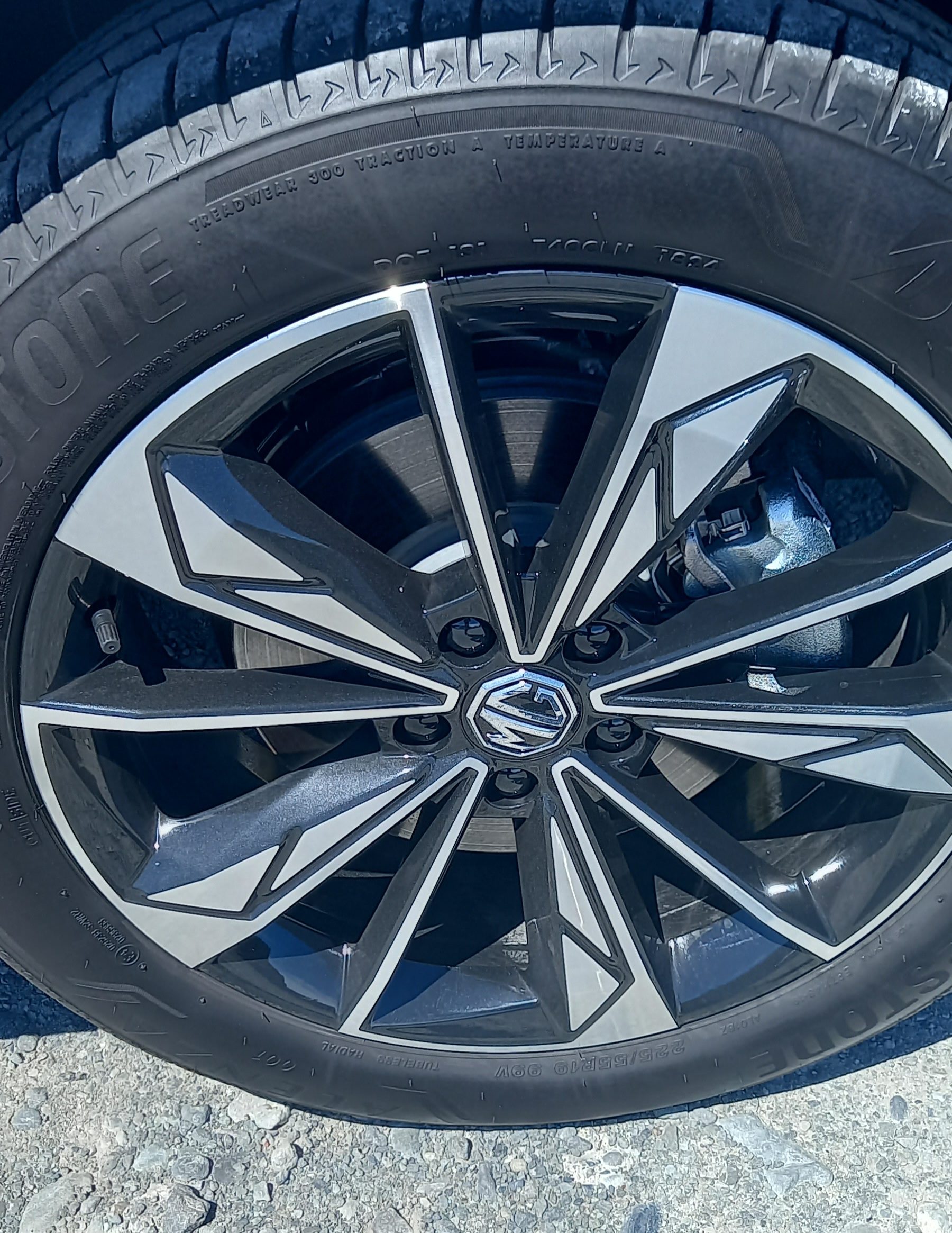 MG HS Essence Review NZ