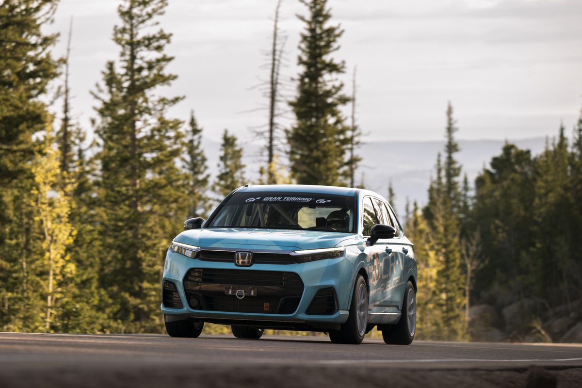Honda's Hydrogen CR-V e:FCEV is Taking on Pikes Peak 