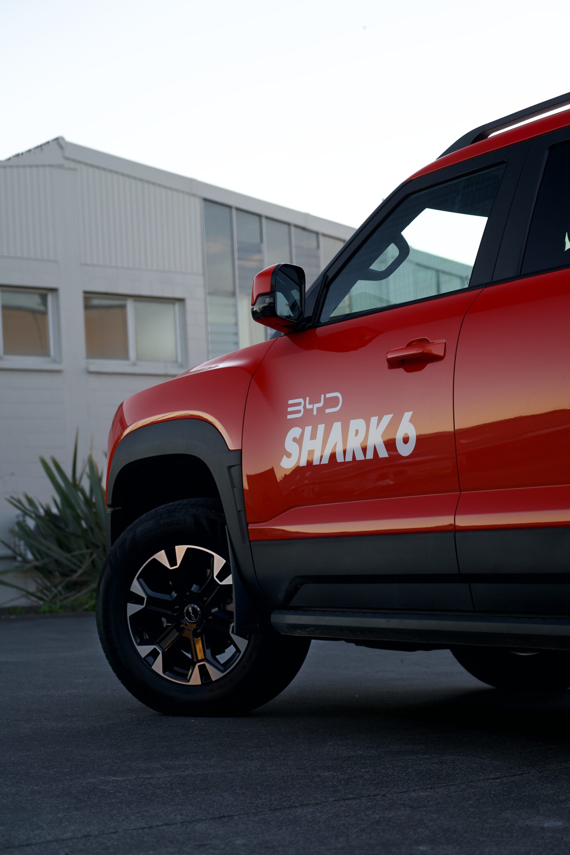 Jaws II - BYD SHARK 6 Review