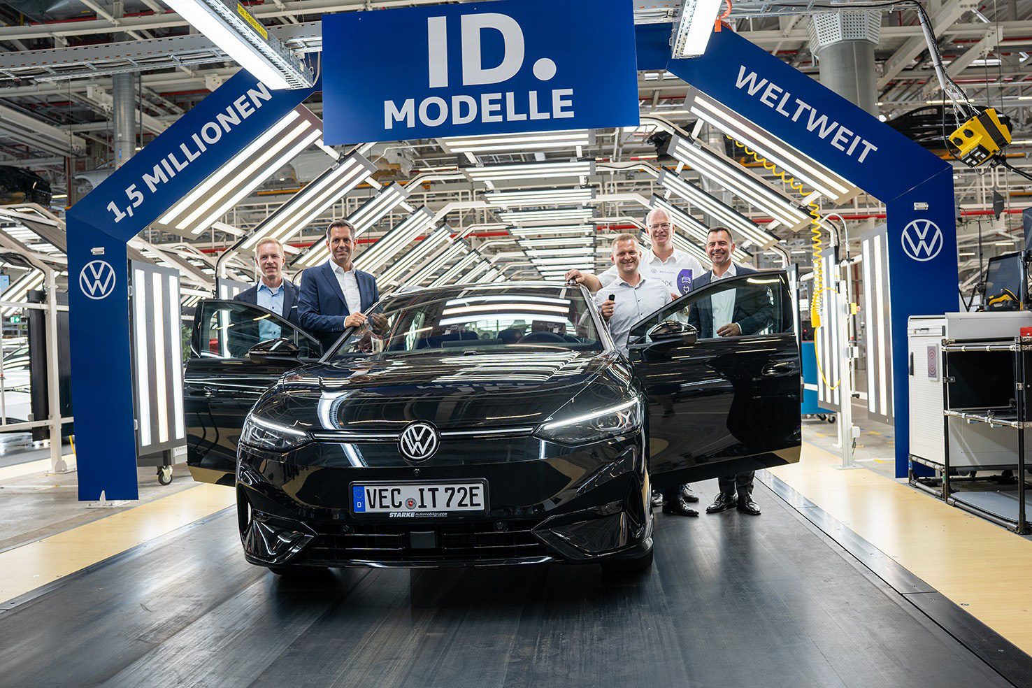 A photo of the 1.5 millionth Volkswagen ID vehicle leaving the factory.