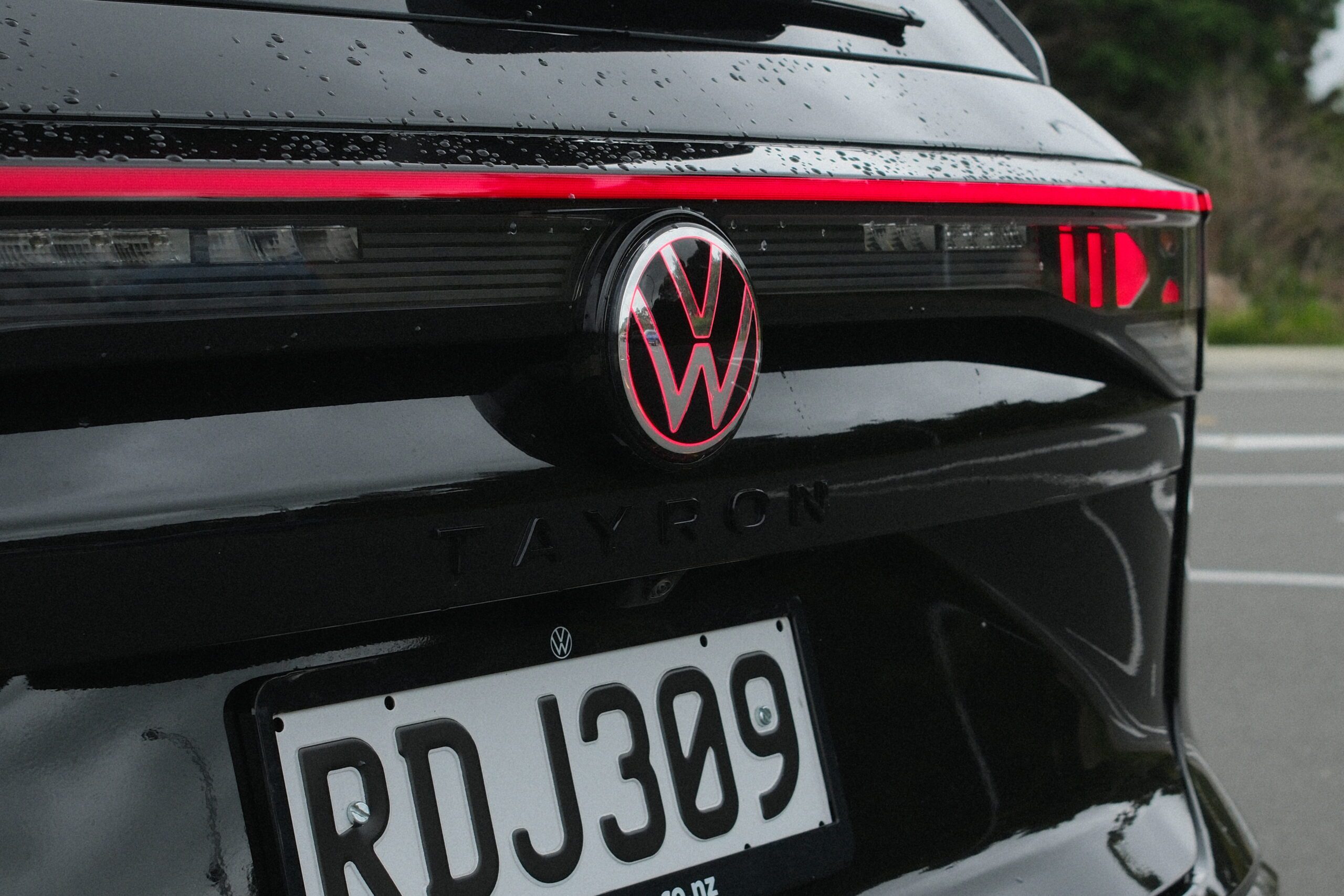 We drive VW's latest 7 seater SUV, the Tayron