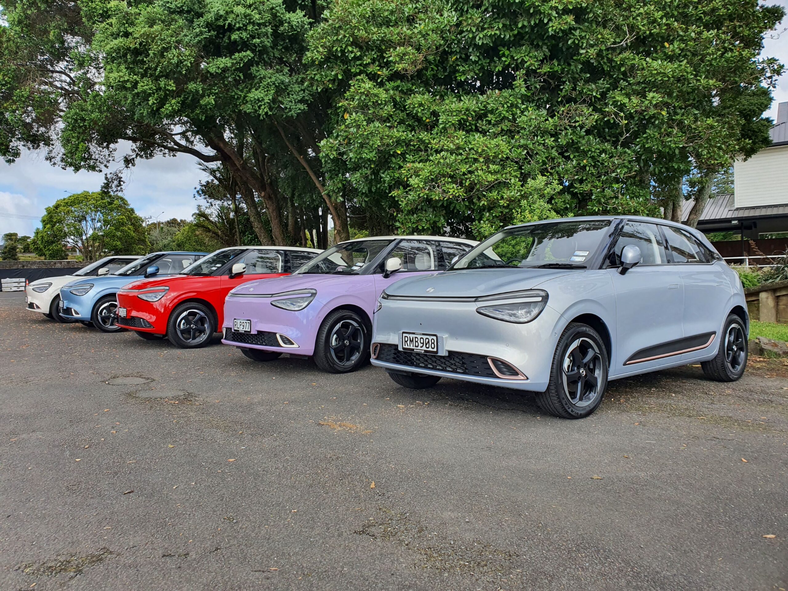 A photo of five Dongfeng Box cars at the New Zealand launch.